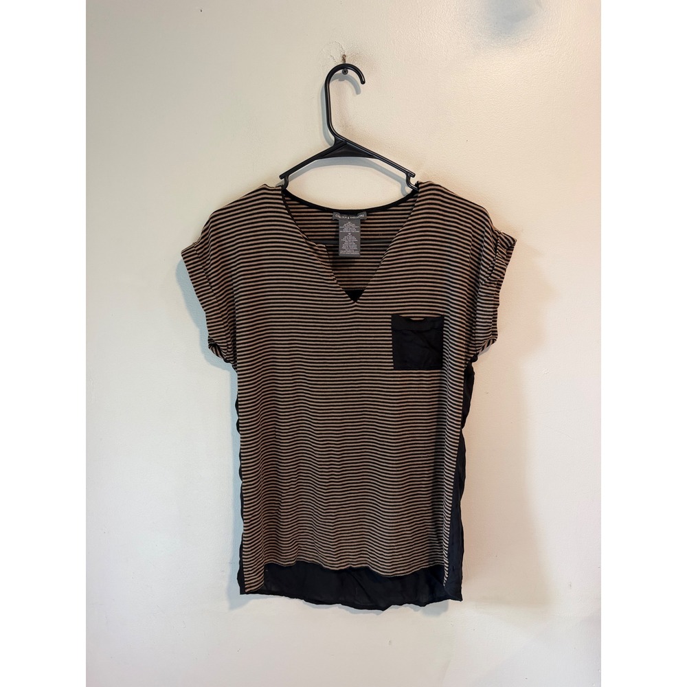 Chelsea & Theodore Striped V-Neck Pocket Top Khaki Black Khaki/Black Size M